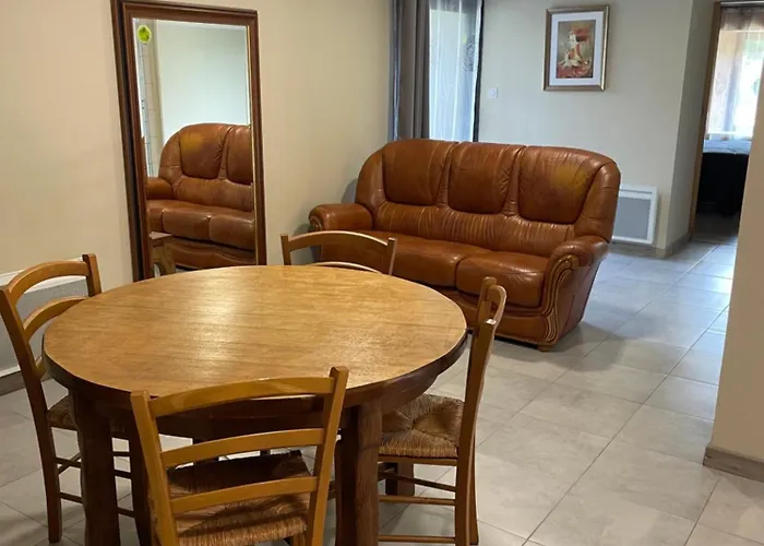 D'hotes Cadravals Aveyron بيت للعطل